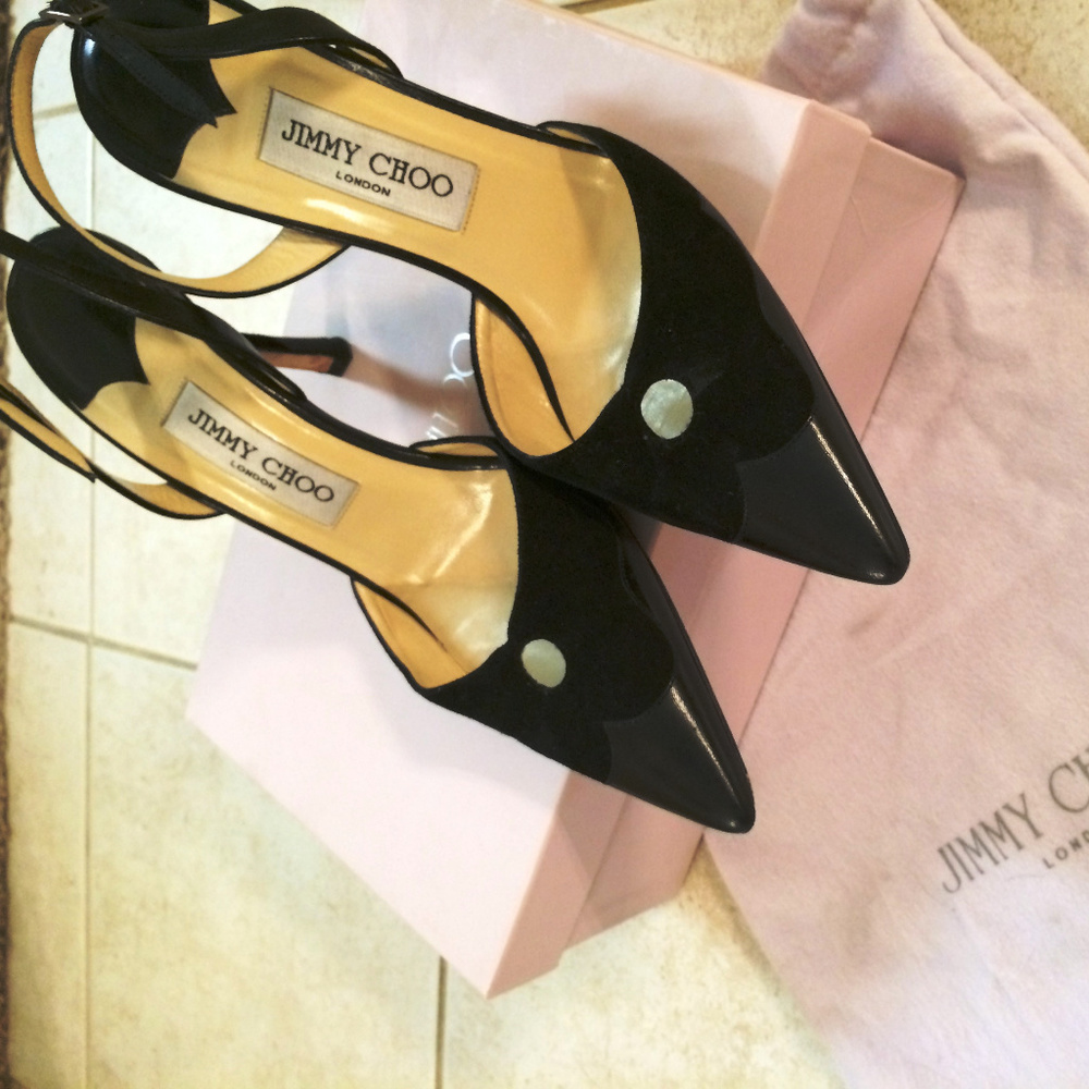 Black dress shoes